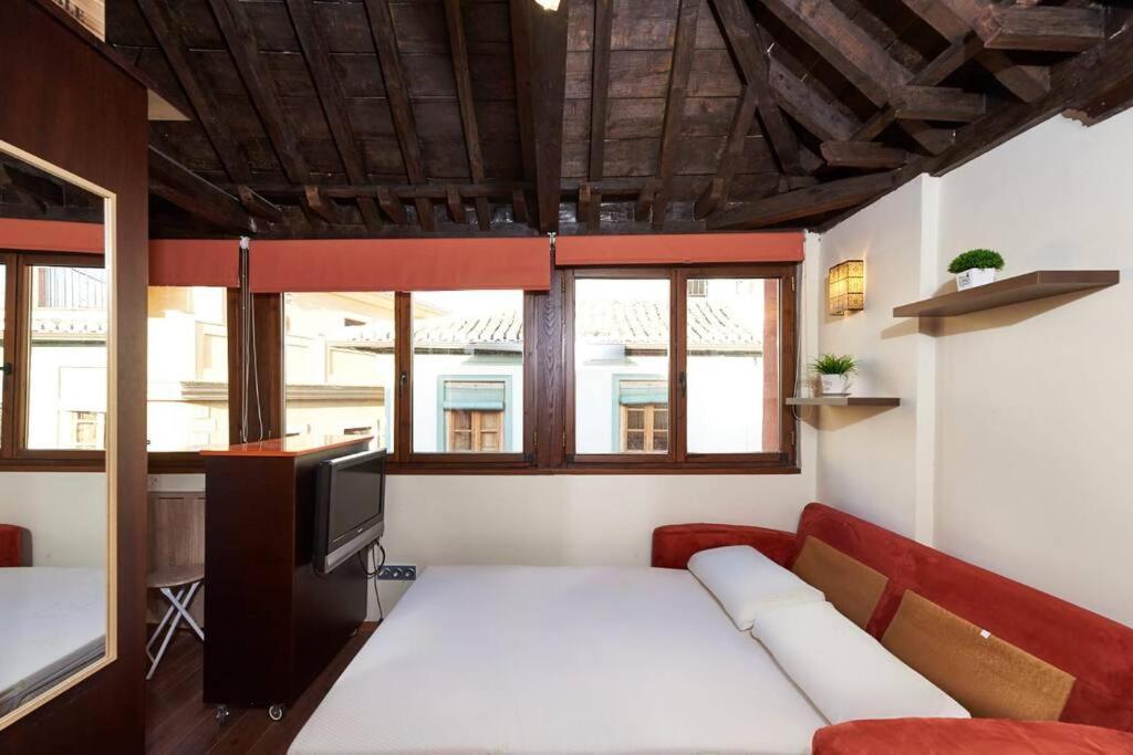 Lindo Estudio Con Terraza San Matias กรานาดา ภายนอก รูปภาพ